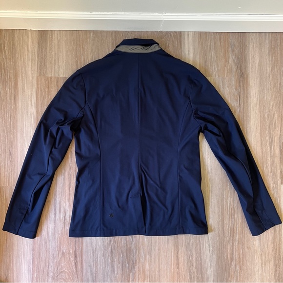 Men's lululemon Navy Jacket sport blazer size small - Picture 8 of 12